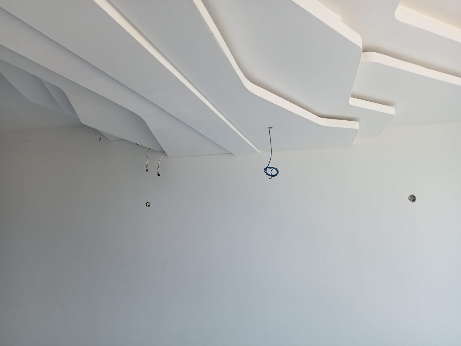 Multi-layer LED strip and DALI driver planning before finishes